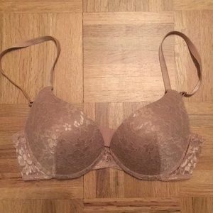 Victoria’s Secret Push-Up Lace Bra